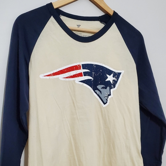 New England Patriots Fanatics Branded Women's 3/4 Tee - Picture 5 of 9